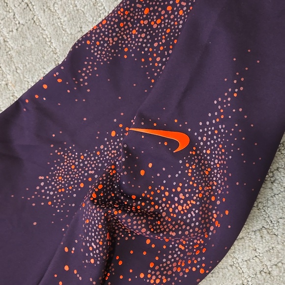 Nike Paint Splattered Purple Leggings - Picture 7 of 7